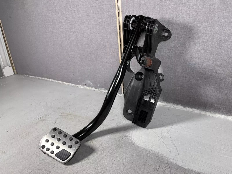⭕ 2020-2024 Tesla Model Y Front Gas Accelerator Brake Foot Stop Pedal 