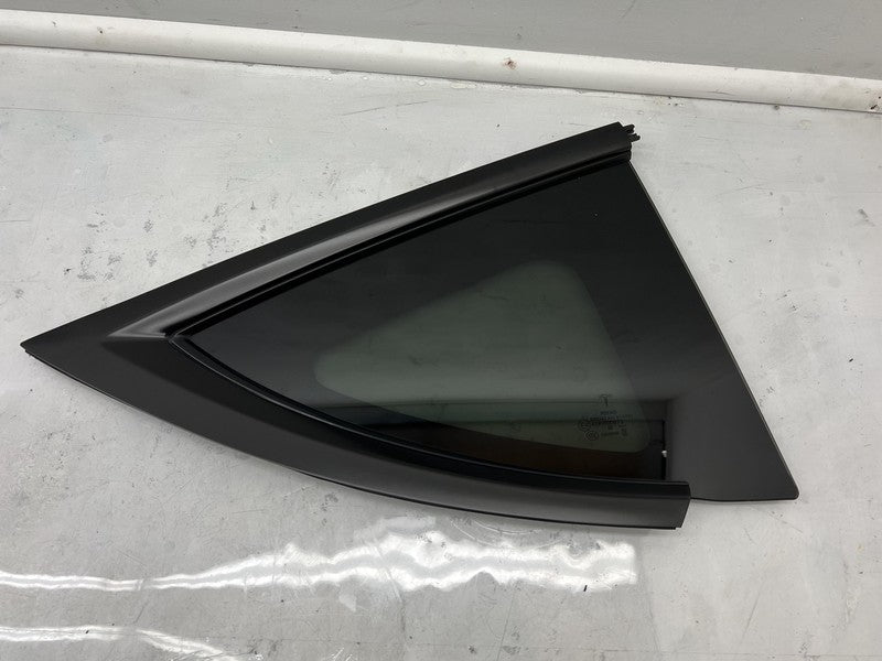 1495745-00 2020-2023 Tesla Model Y MY Rear Passenger Side Quarter QTR Window Glass Right RH