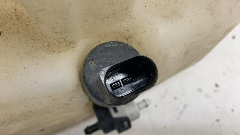 CJ54 17B613 AC 2013-2018 Ford C-Max Windshield Washer Reservoir Bottle Tank CJ54-17B613-AC