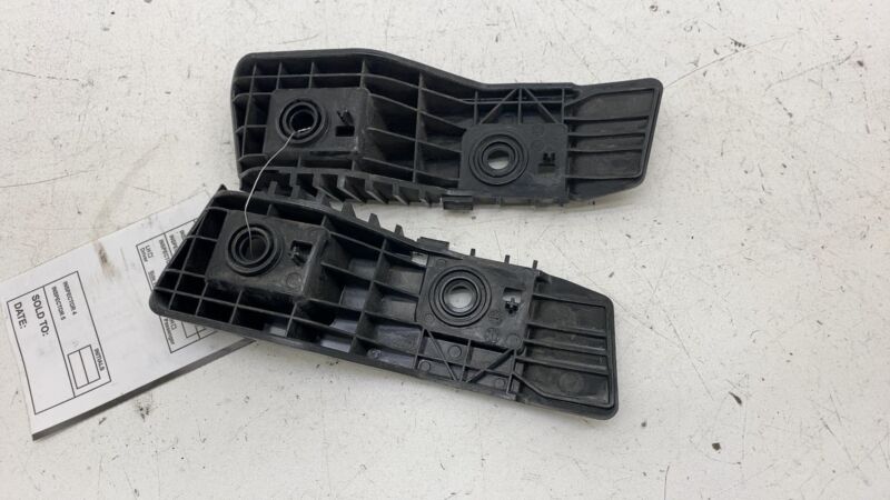 108399300D 17-23 Model 3 Rear Left & Right Bumper Taillight Lamp Mount Bracket 1083993-00-D