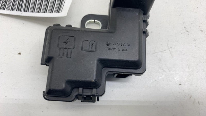PT00633160 B ⭕ 2025 Rivian R1S Battery Connector Terminal Connection Fuse Box PT00633160-B