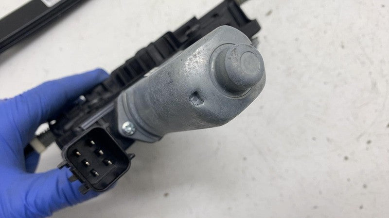 ⭕ 2022-2025 Rivian R1S Rear Right Door Window Regulator Assembly RH PT