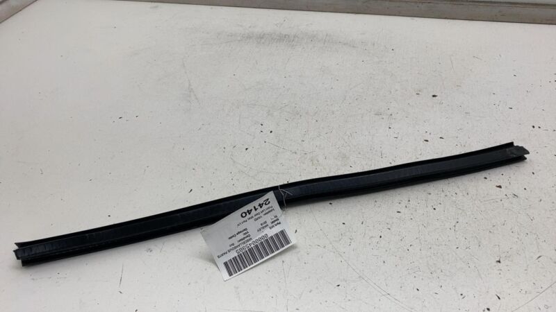 ⭕ 17-20 Maserati Levante Front Left Door Window Inner Weatherstrip Rubber Seal