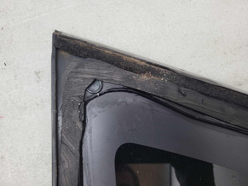 E9 43R-004553 2016-2020 Tesla Model X MX Rear Passenger Window QTR Quarter Glass 1/4 Right RH