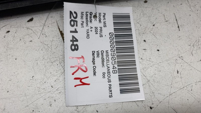 ⭕ 23-24 Toyota Prius Front Passenger Side Door Window Outer Belt Moldi