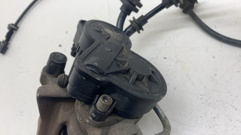 ⭕2017-2024 Chrysler Pacifica Rear Driver Side Left Brake Caliper (Single Piston)