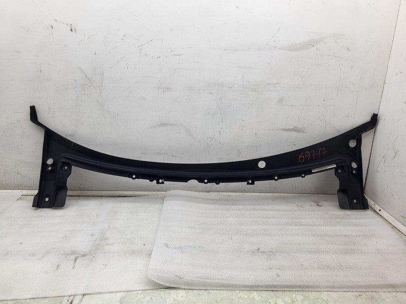 1060509-00-C ⭕ 16-20 Model S Front Windshield Underhood Trim Cowl Screen Cover 1060509-00-C