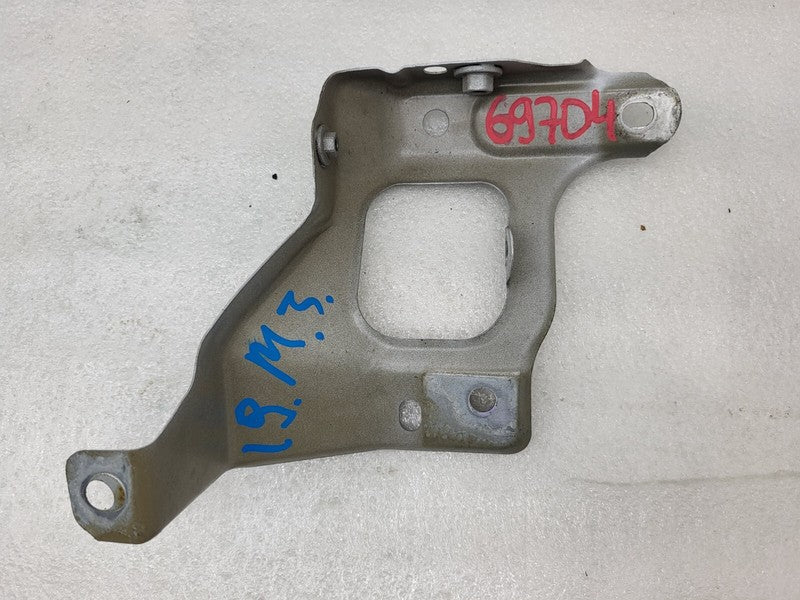 108601600D ⭕ 17-23 Model 3 Front Passenger Side Fender Support Bracket Right 1086016-00-D