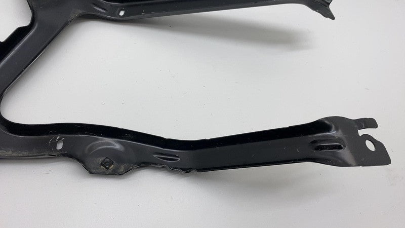 2024 Tesla Cybertruck Rear Passenger Diffuser Mount Bracket Right 1807