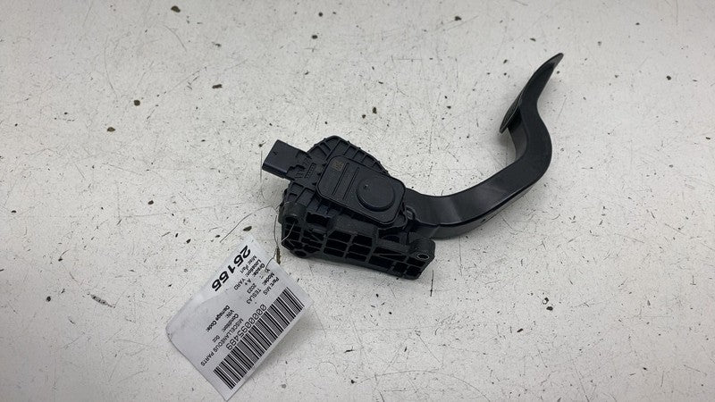 ⭕ 2017-2023 Tesla Model 3 Front Accelerator Foot Pedal Throttle Sensor