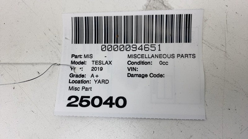 ⭕ 16-20 Model X Rear Left C-Pillar Lower Trunk Finisher (5-Seater) 108
