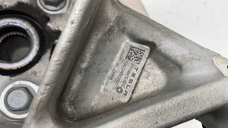 ⭕ 20-24 Tesla Model Y Rear Right Spindle Knuckle Hub & Dust Shield 118