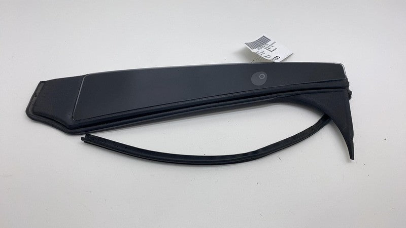 108390200B 2016-2020 Tesla Model X Right B-Pillar Applique Trim Molding w/ Camera & Seal RH