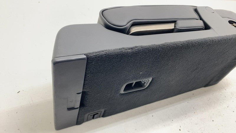 ⭕ 2025 Rivian R1S Rear 2nd Row Seat Center Cushion Arm Rest Cupholder Assembly