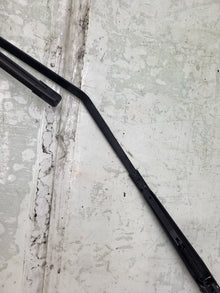 ⭕ 2012-2020 Tesla Model S Front Windshield Wiper Arm & Blade Right 1053399-00-A