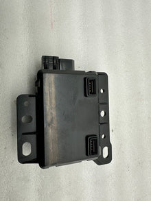 ⭕ 17-23 Model 3 Center Console Front USB Hub Charger Control Module 1093295-00-A