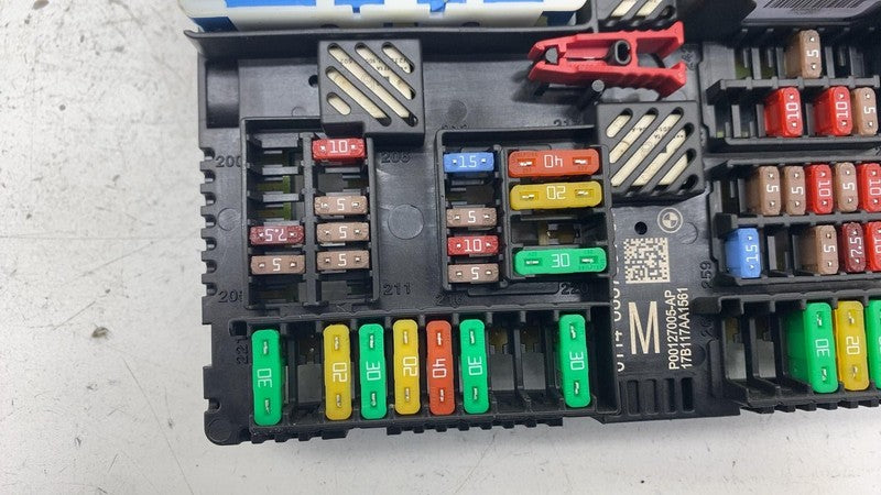 ⭕ 2017-2020 BMW 540i Rear Trunk Power Distribution Fuse Box Relay 6135