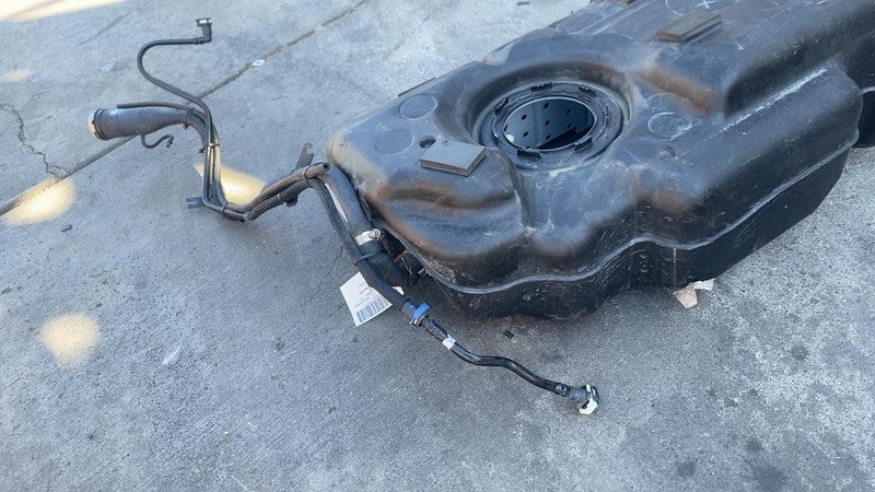 52030439A ⭕ 2017-2025 Chrysler Pacifica Fuel Gas Tank Storage Reservoir Bottle 52030439A