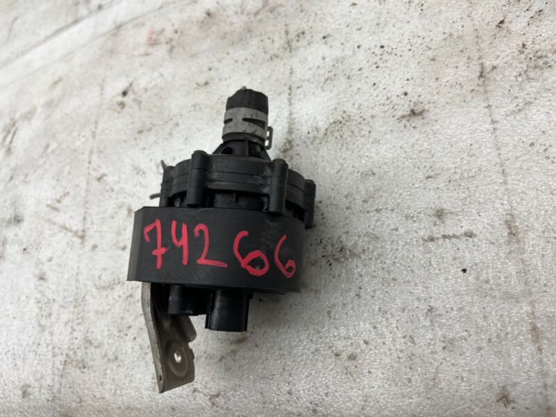 2016-2020 Tesla Model S X Cooling System Auxiliary Water Coolant Pump FWD Assy
