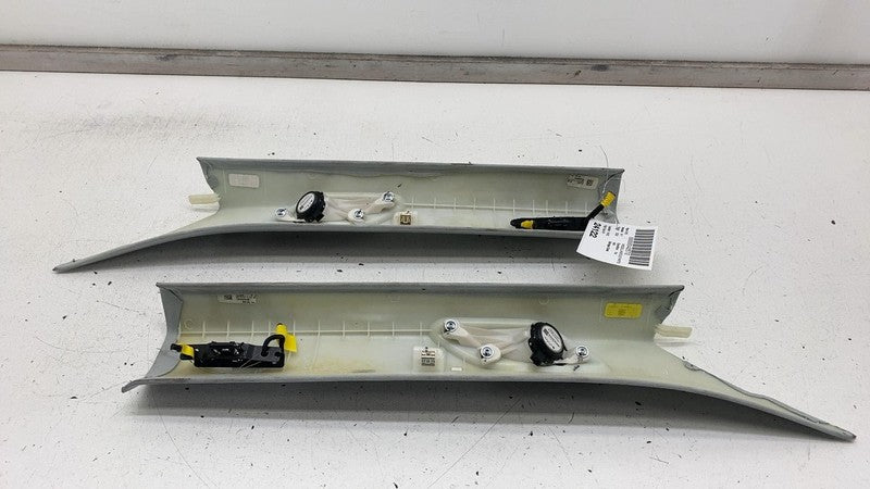 ⭕ 22-24 Rivian R1T Front Left & Right A-Pillar Upper Trim w/ Speaker P