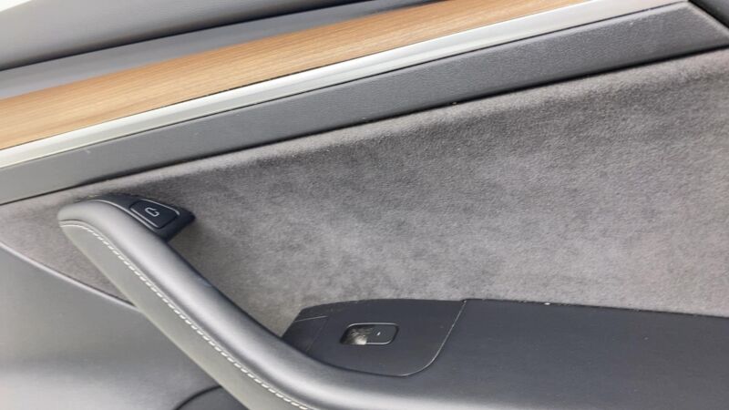 1593863-00-A ⭕ 21-23 Model 3 Front Passenger Side Door Trim Card Panel Right RH 1593863-00-A