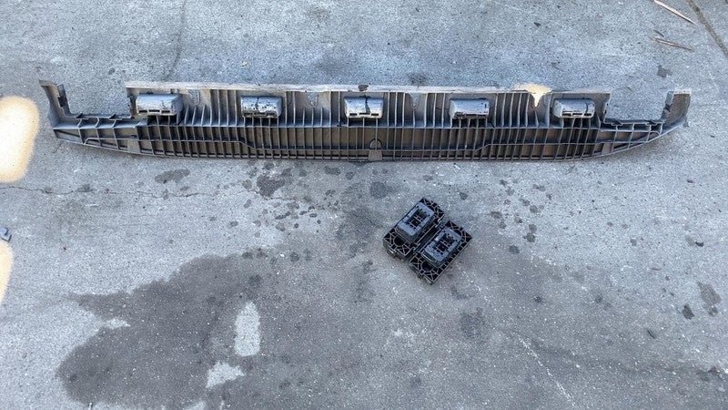 A1666900210 2012-2019 Mercedes-Benz GLE350 Right Running Board Step Mount Support Bracket RH