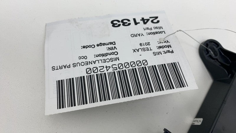 104390000E 2016-2020 Tesla Model X Rear Body Chassis Control Module BCM Computer TSTD Assy
