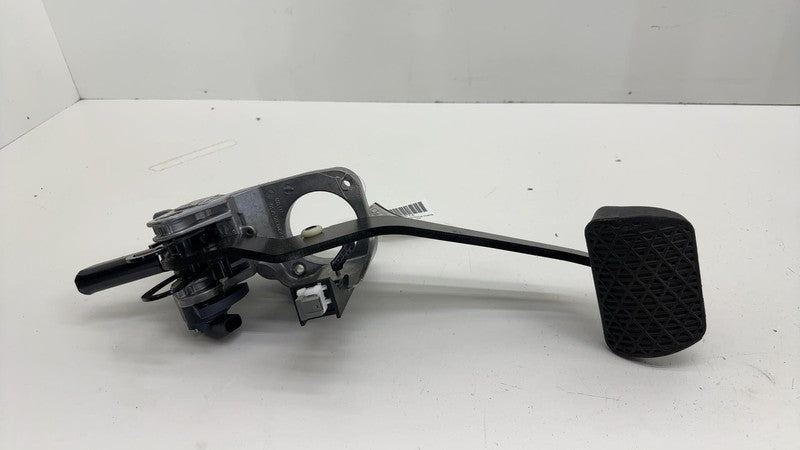 A2422902600 ⭕ 2014-2017 Mercedes-Benz B-Class W242 Front Driver Brake Pedal A2422902600