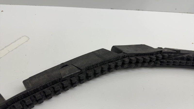 9Y0.807.666.J ⭕ 2024 Porsche Cayenne Front Passenger Right Grille Insulator Foam 9Y0807665J