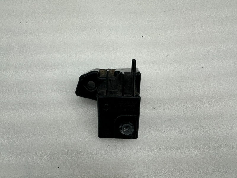 102079300B ⭕ 12-15 Model S Front Driver Side Bumper Guide Support Bracket Left 1020793-00-B