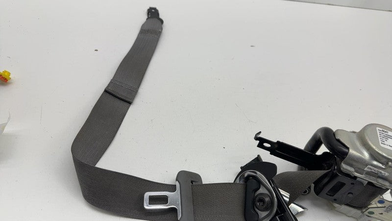 ⭕2016 Chevy Silverado 1500 Left or Right Seatbelt Seat Belt & Retracto