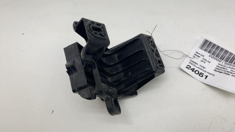 110864700D ⭕16-20 Model X Seven Pin Perpendicular Radar Sensor 7-Pin + Bracket 1108647-00-D