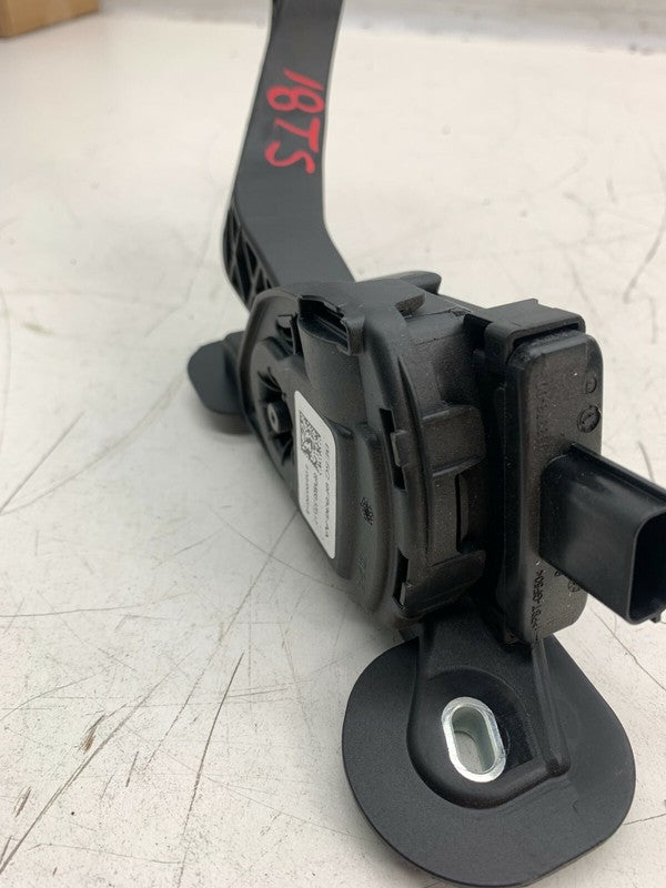 ⭕ 2016-2020 Tesla Model S Accelerator Throttle Pedal Assembly OEM BE5C