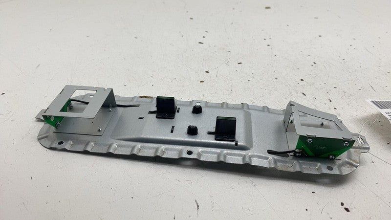 ⭕ 2022 Rivian EDV-700 Amazon Van Body Antenna Cable w/ Housing Plate P