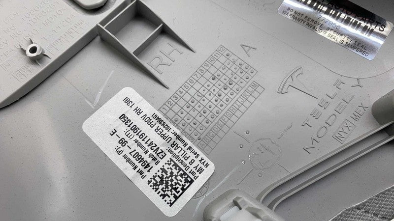 149460799E ⭕2020-2024 Tesla Model Y B-Pillar Upper Trim Cover Panel Right Side 1494607-99-E