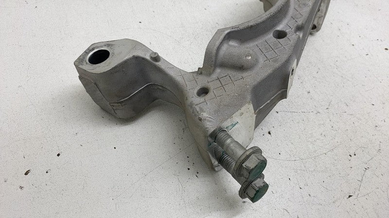 PT00613518B ⭕22-25 Rivian R1T R1S Front Left Lower Subframe Crossmember Bracket PT00613518-B