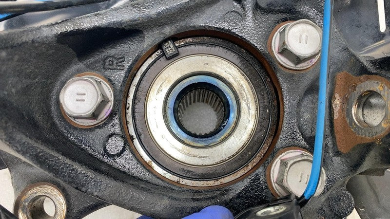 ⭕ 18-22 Toyota CHR Front Passenger Side Spindle Knuckle w/ Hub & Shiel