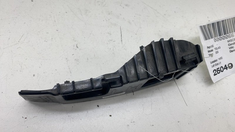 ⭕ 17-23 Tesla Model 3 Rear Left Taillight Tail Lamp Mount Bracket 1083