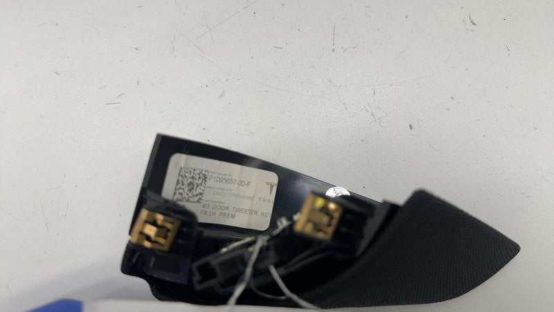 ⭕ 2017-2023 Tesla Model 3 Front Audio Tweeter & Speaker Cover Left 109