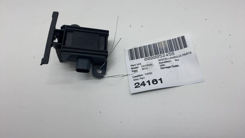 7P0907455 2011-2016 Porsche Cayenne S Front Left Tire Pressure Monitor Control Module Unit