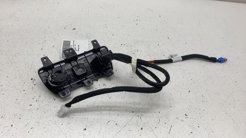 2022-2024 Kia EV6 Front Dashboard Center USB Type C Charging Port Powe