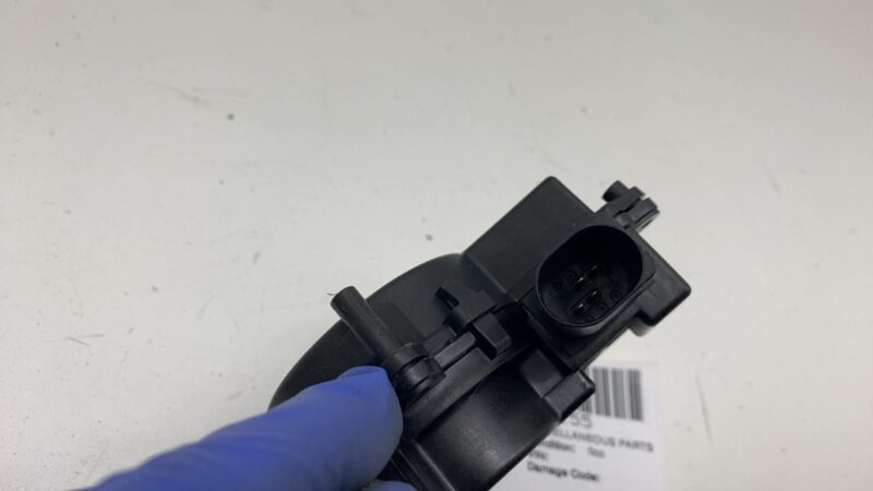 9Y3 827 447 F ⭕ 2024 Porsche Cayenne Rear Trunk Tailgate Lock Latch Actuator Assy 9Y3827447F