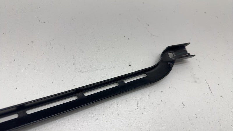 W000065930 ⭕ 14-18 Chevy Silverado 1500 Front Windshield Washer Fluid Wiper Arm W000065930