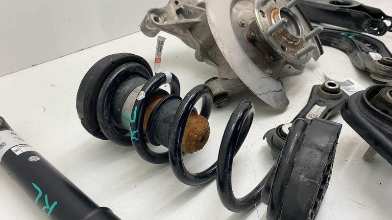 ⭕ 17-25 Chrysler Pacifica Rear Left Spindle Knuckle + Strut + Control 