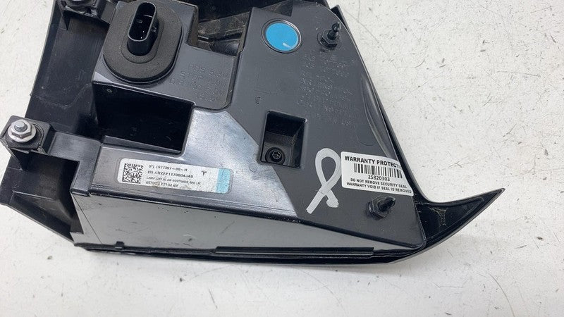 ⭕ 17-22 Model 3 Rear Left Outer Exterior Taillight Tail Lamp 3-Pin 107