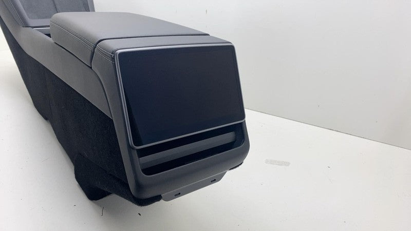⭕ 24-25 Model 3 Front Center Console Armrest & Storage Compartment 171