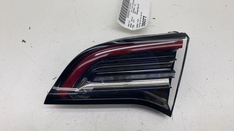107740290D ⭕ 2017-2023 Model 3 Rear Right Inner Taillight LED Tail Lamp 3-Pin 1077402-90-D
