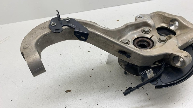 ⭕ 2022 Rivian EDV-700 Amazon Van Front Right Knuckle Wheel Hub FWD PT0