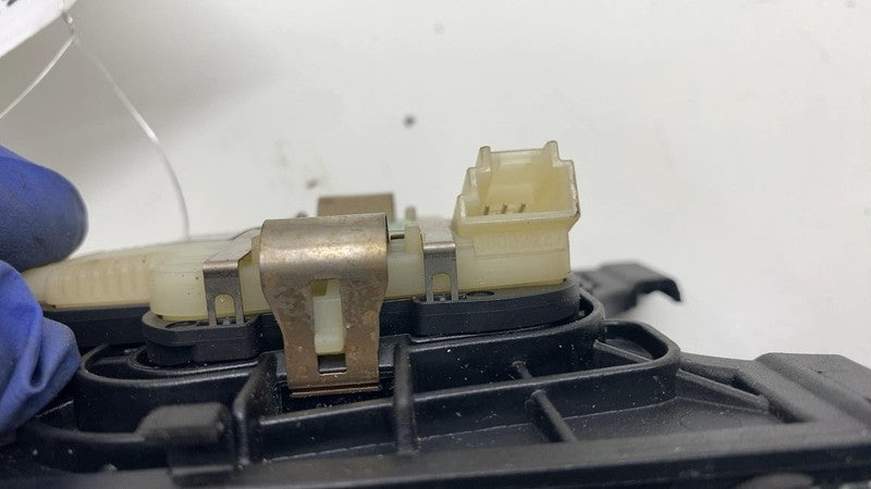 A 246 900 26 03 2016-2019 Mercedes-Benz GLE350 Windshield Rain Light Sensor Module w/ Bracket