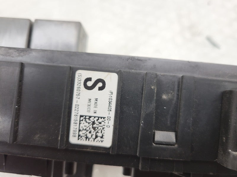 1034405 00 D ⭕ 16-20 Model S Front Engine Bay Underhood Fuse Relay Junction Box 1034405-00-D